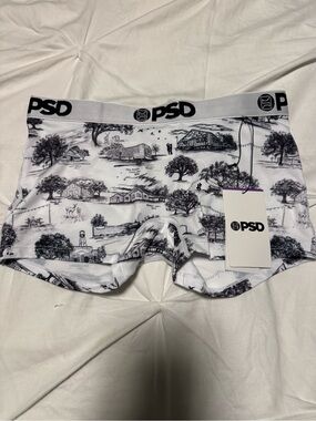 PSD Women's White and Black Scenic Print BoyShort underwear Sz m